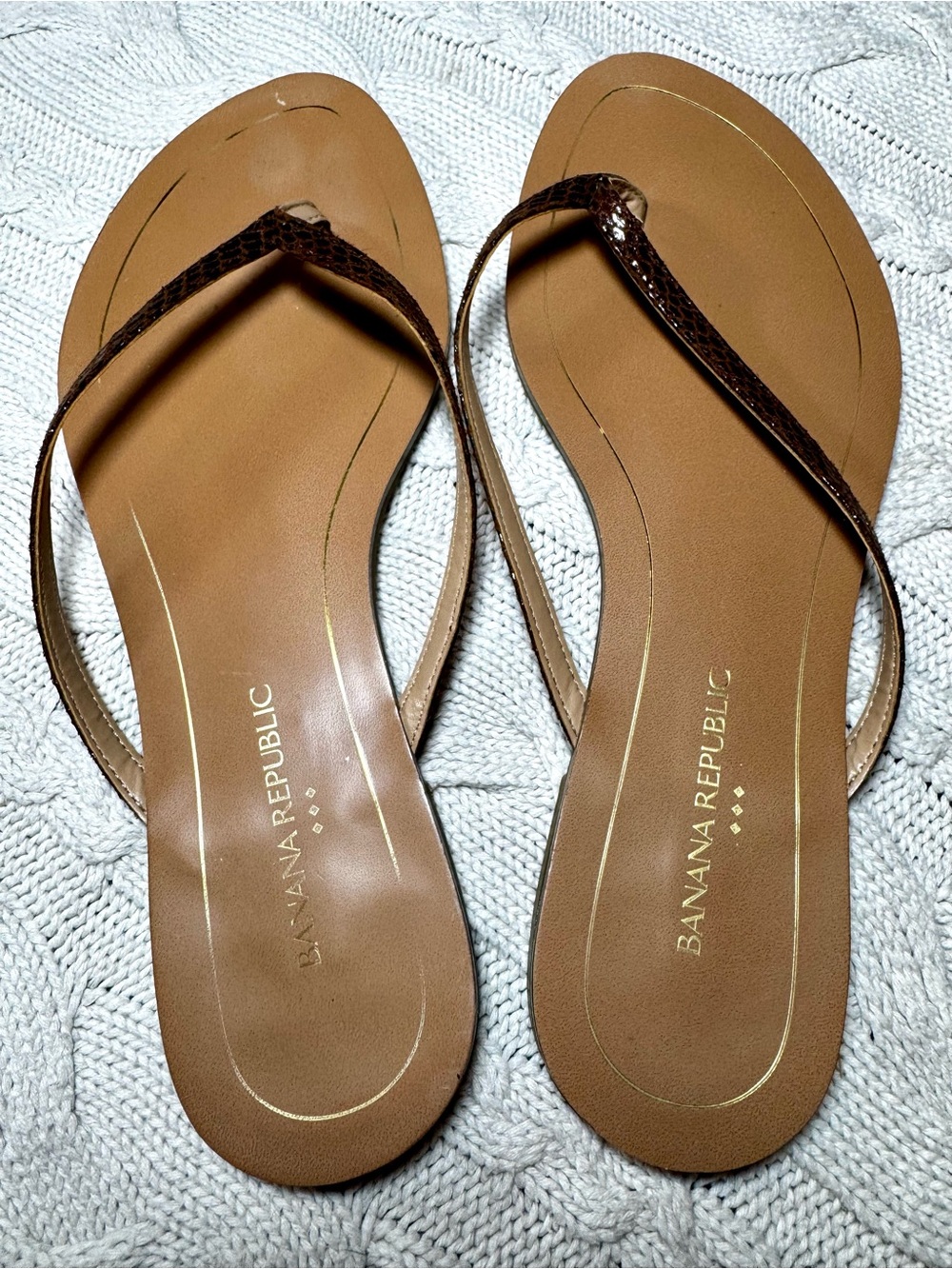 Banana Republic Factory Brown Faux Snake Skin Trim Flip Flops - Picture 7 of 12